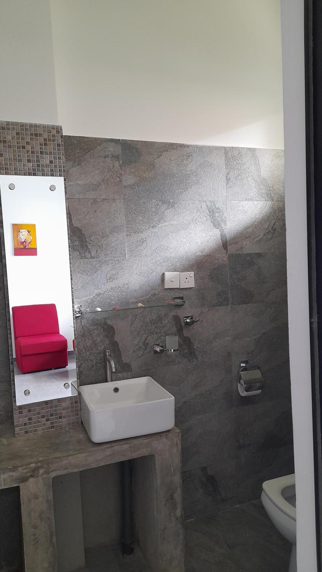 SriMany Bed & Breakfast Mirissa Bagian luar foto